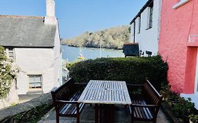 Holly Cottage - Characterful Cottage A Stones Throw From River Dart With Front & Back Patios